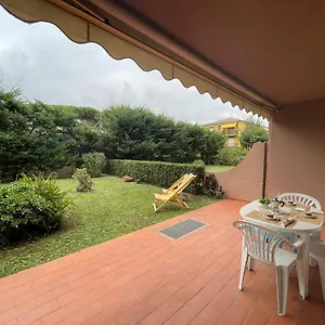 Relax In Piscina - Free Parking E Ampio Giardino , Loano Italia